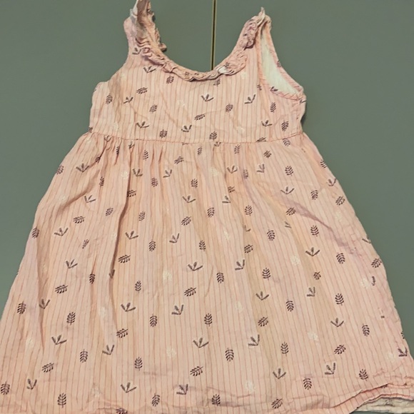 Girls pink dress w/ leaves design,tag indicates XL 💖 - Picture 2 of 3